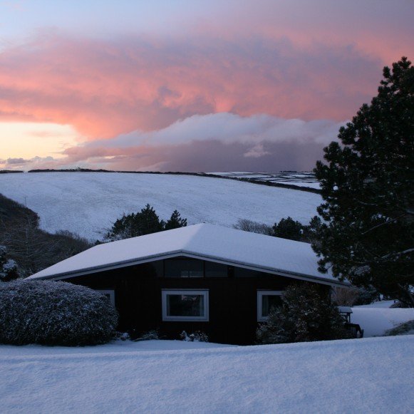 Lodge 2 Snow