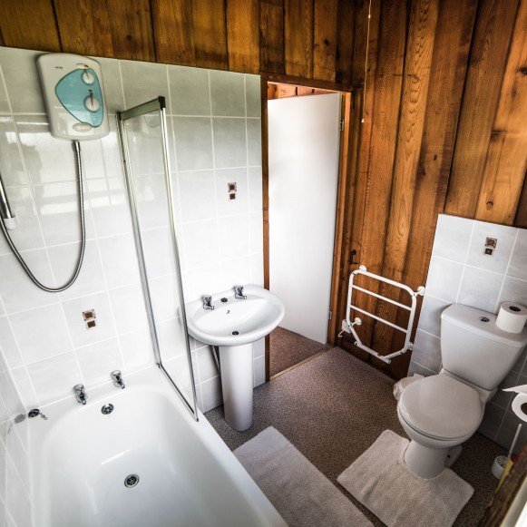 Timber Hill Lodge Bathroom
